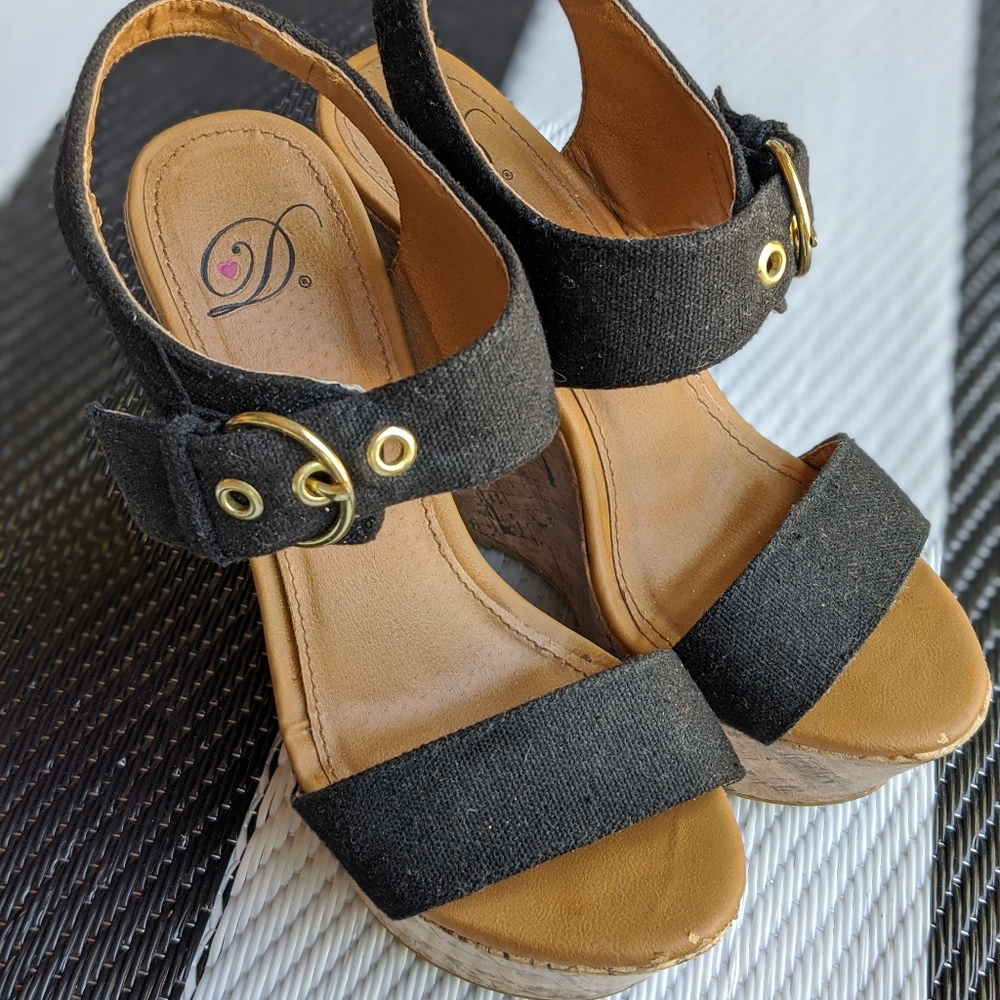 👡Black and Tan, Wedges, Size 6